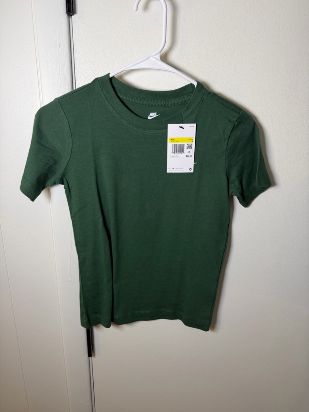 Nike Boys Tee Green | Size Small | NWT